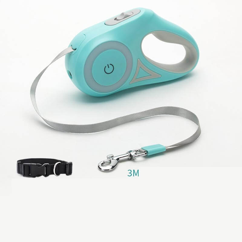 Laisse rétractable pour chiens avec collier automatique et lumières LED, main tenant le dispositif.