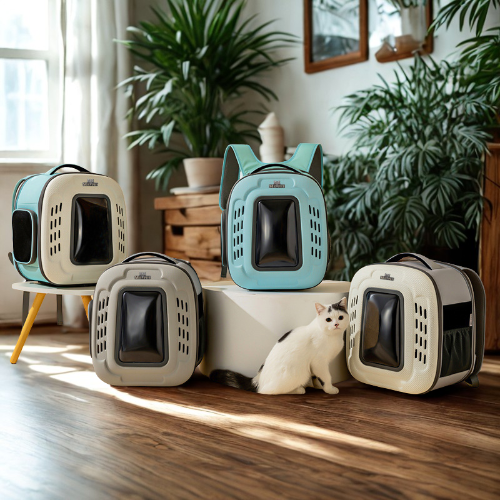 Quatre sacs à dos pour chat stylés en différentes couleurs